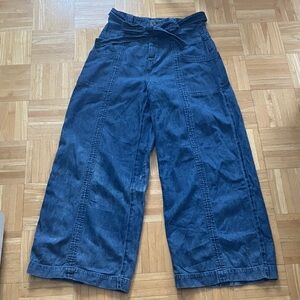 American Eagle high waist wide leg belted lightweight denim jeans 6